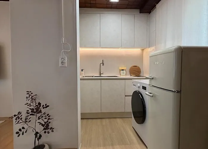 Station 3br Privatepatio Sleeps 6 *
